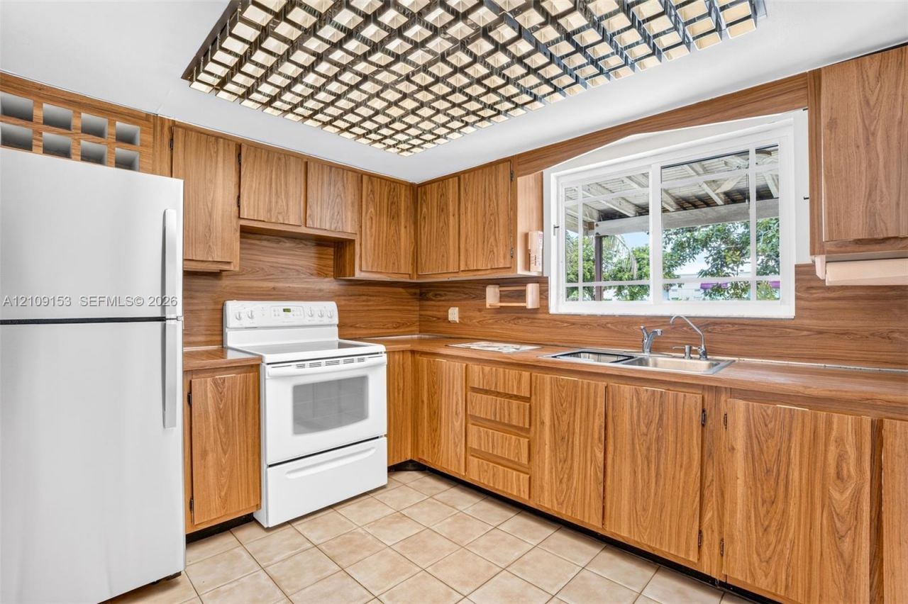 8500 NW 3rd St , Pembroke Pines, FL 33024 Photo