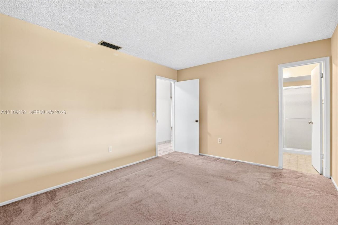 8500 NW 3rd St , Pembroke Pines, FL 33024 Photo
