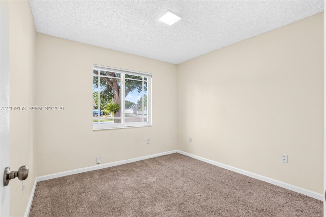 8500 NW 3rd St , Pembroke Pines, FL 33024 Photo
