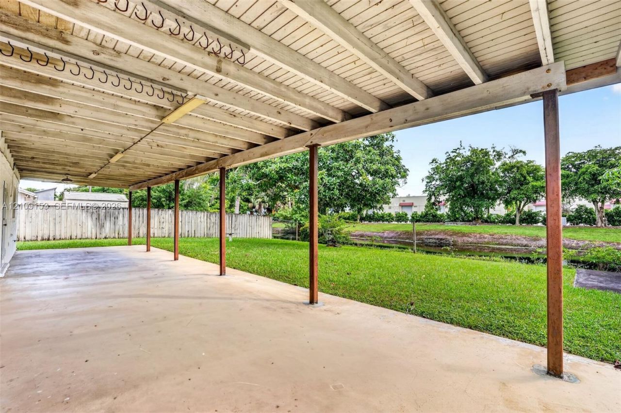 8500 NW 3rd St , Pembroke Pines, FL 33024 Photo