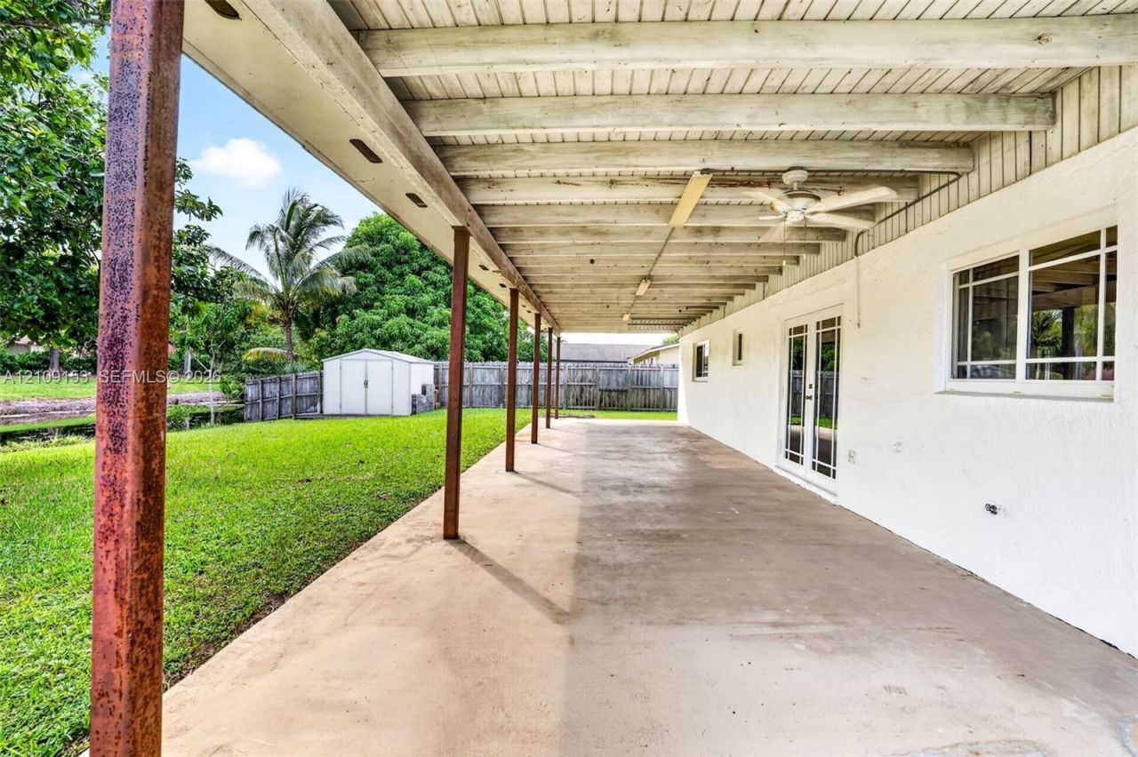 8500 NW 3rd St , Pembroke Pines, FL 33024 Photo