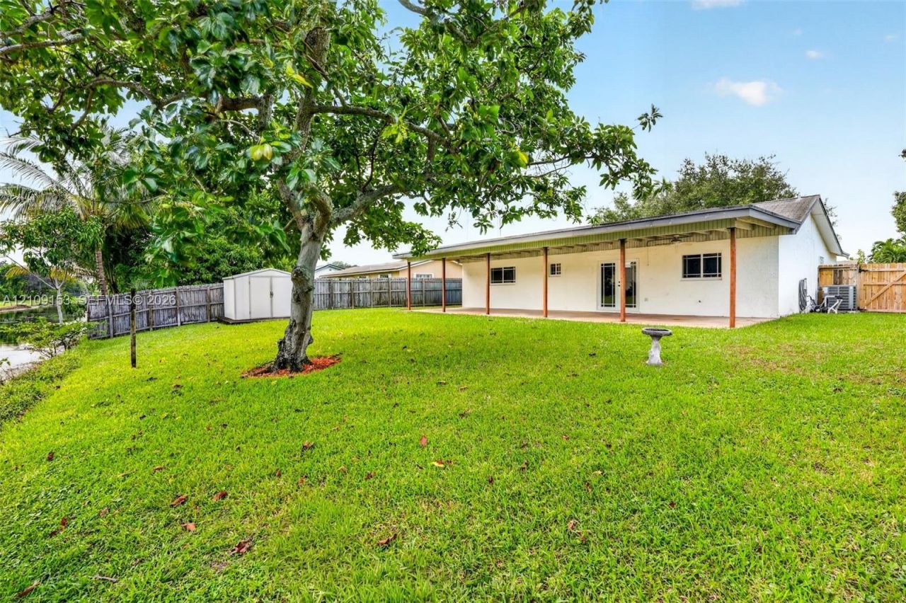 8500 NW 3rd St , Pembroke Pines, FL 33024 Photo