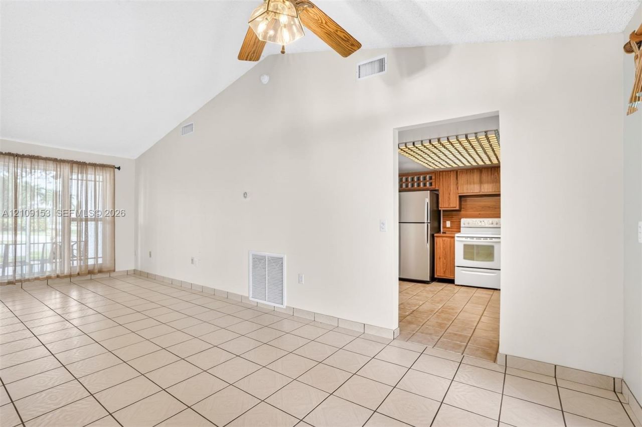 8500 NW 3rd St , Pembroke Pines, FL 33024 Photo