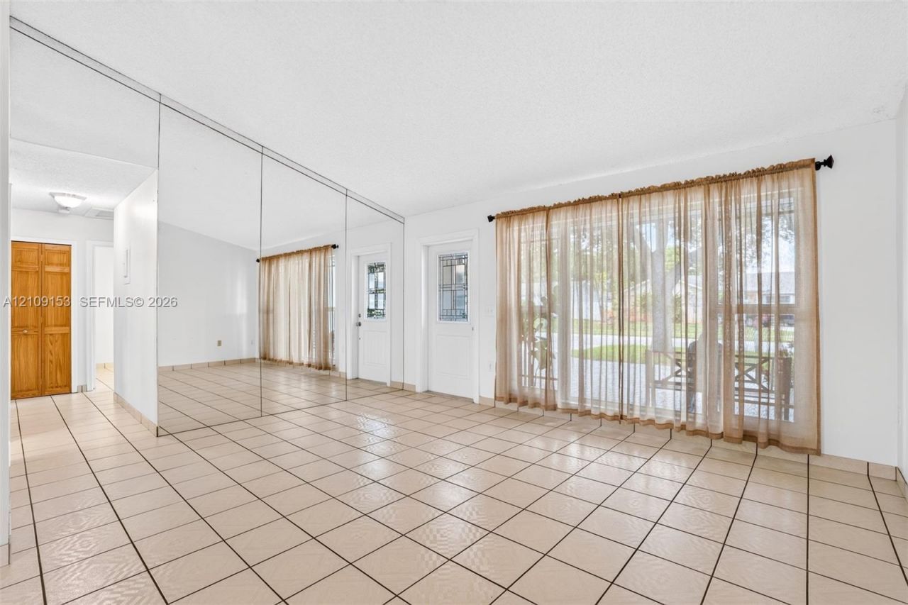 8500 NW 3rd St , Pembroke Pines, FL 33024 Photo
