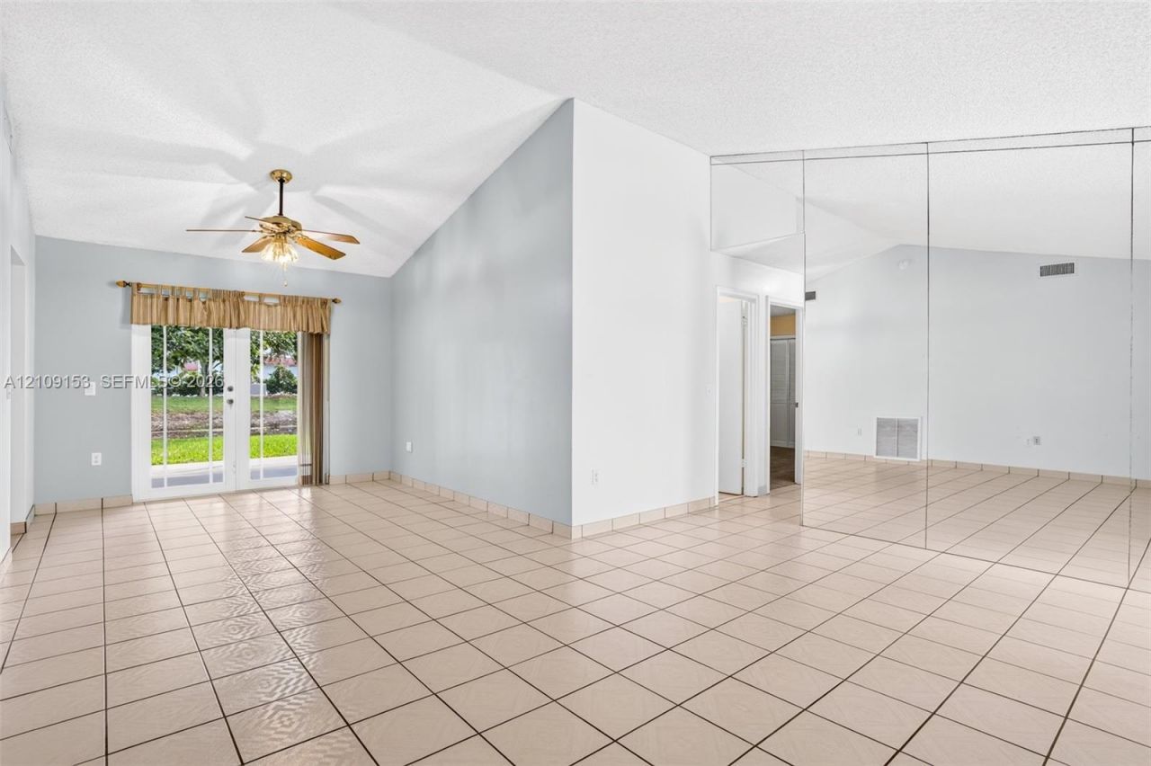 8500 NW 3rd St , Pembroke Pines, FL 33024 Photo