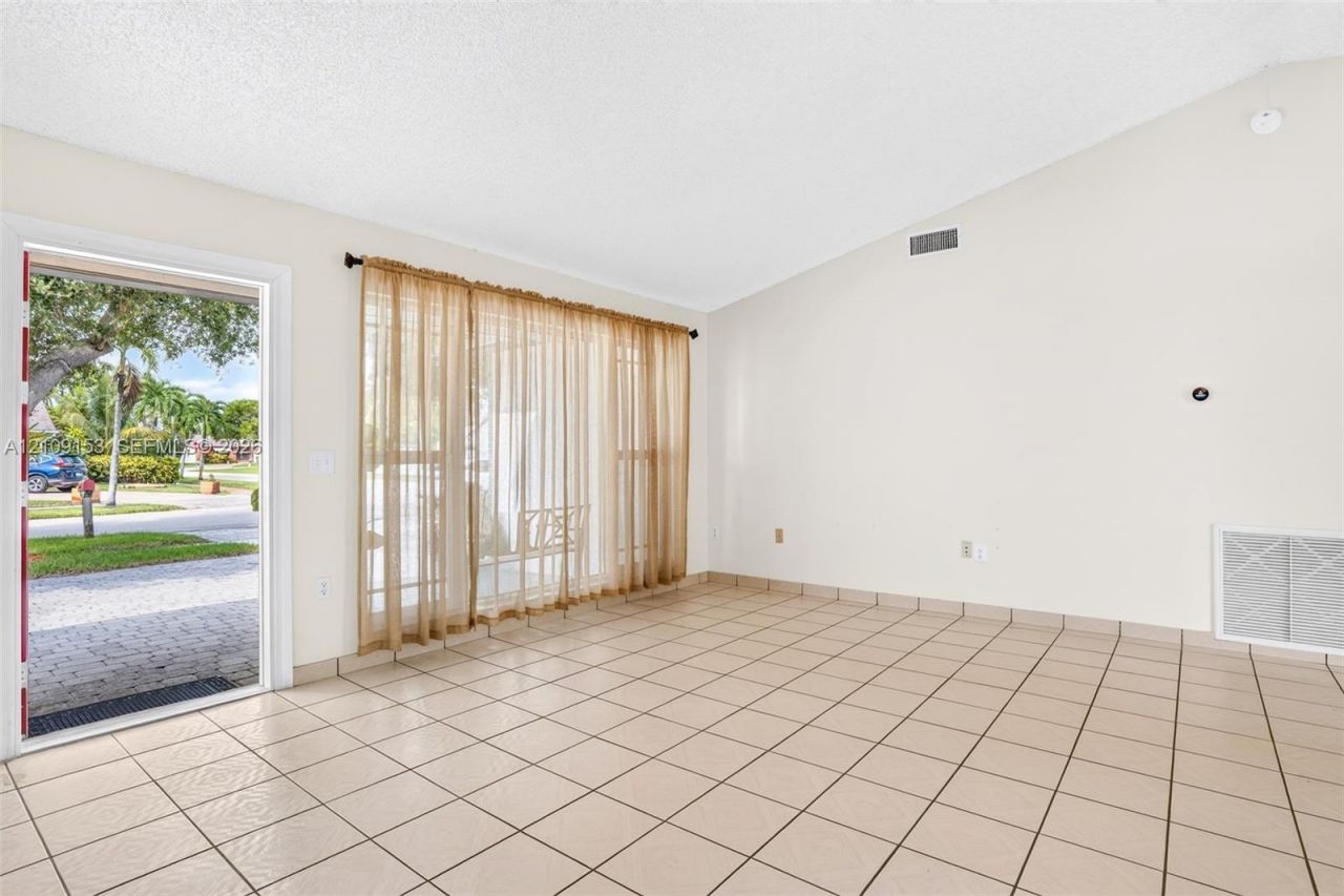 8500 NW 3rd St , Pembroke Pines, FL 33024 Photo
