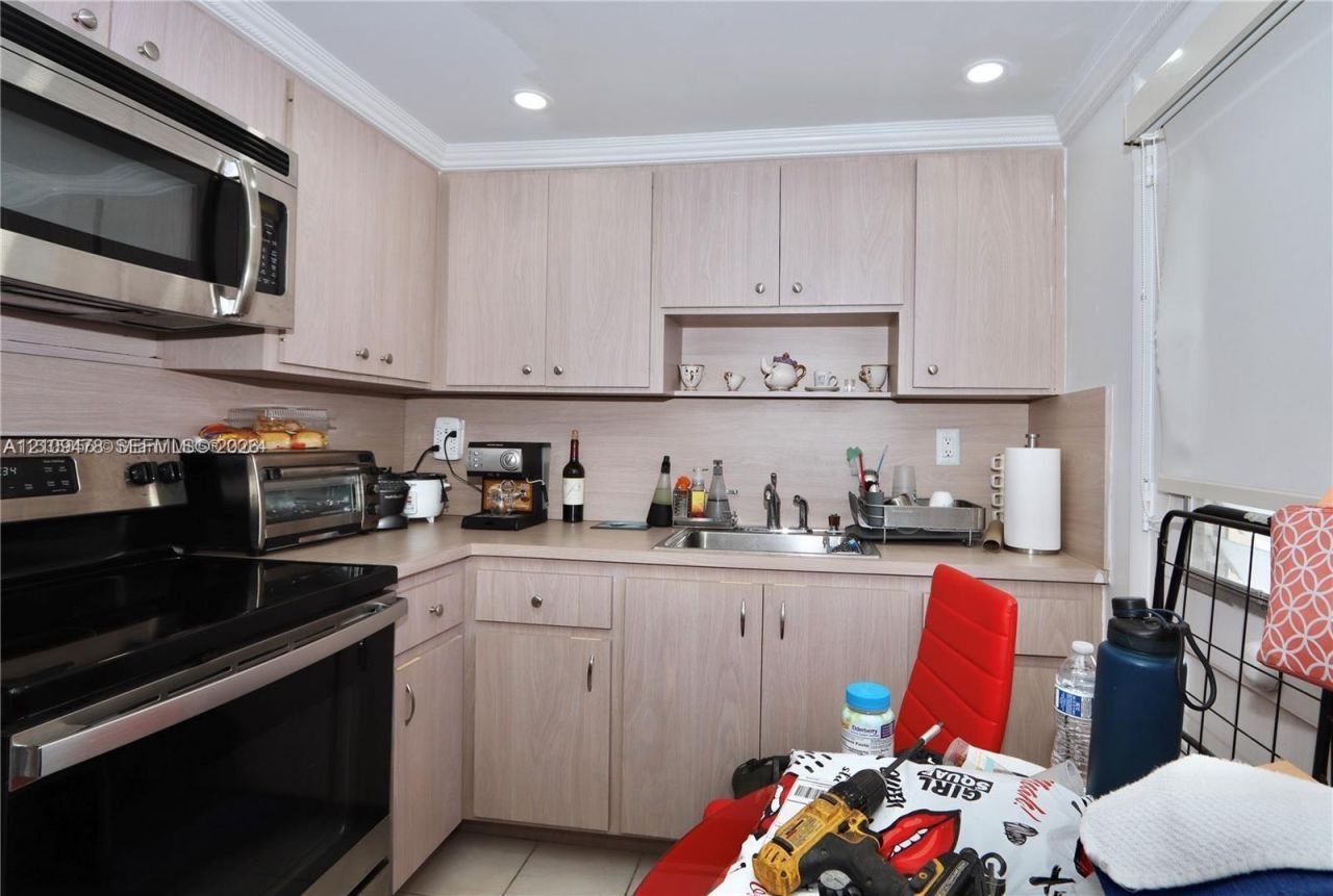 3030 Marcos Dr, Unit T512, Aventura, FL 33160 Photo
