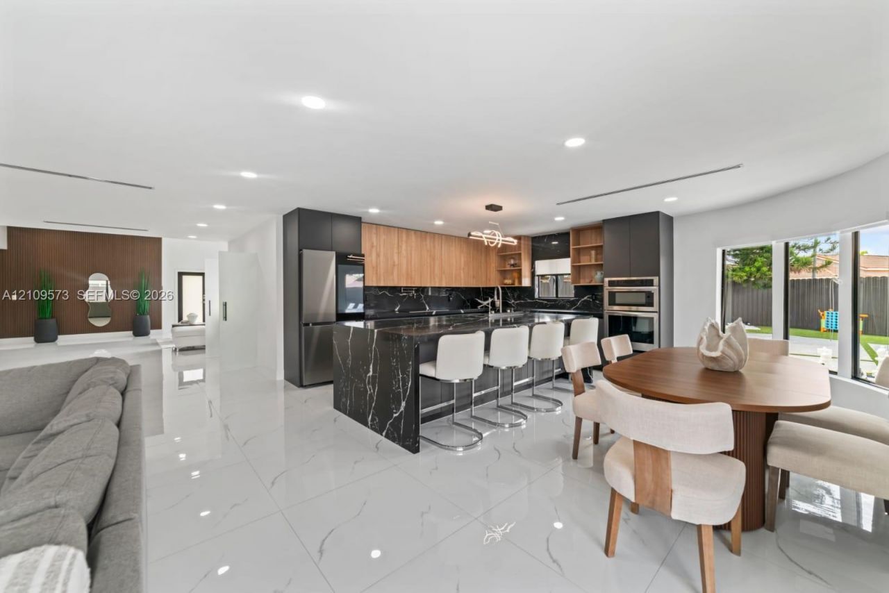 990 NW 131st Ave , Miami, FL 33182 Photo
