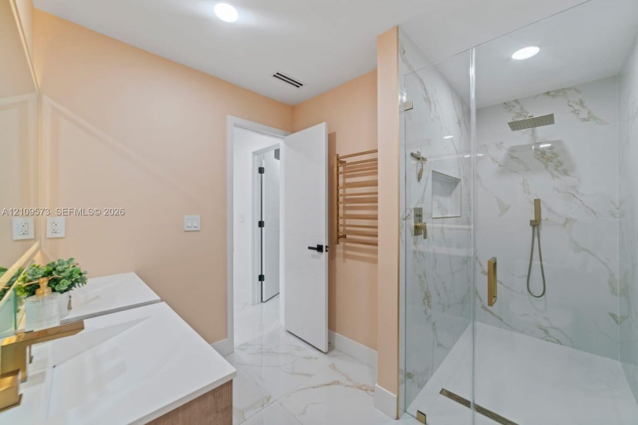 990 NW 131st Ave , Miami, FL 33182 Photo