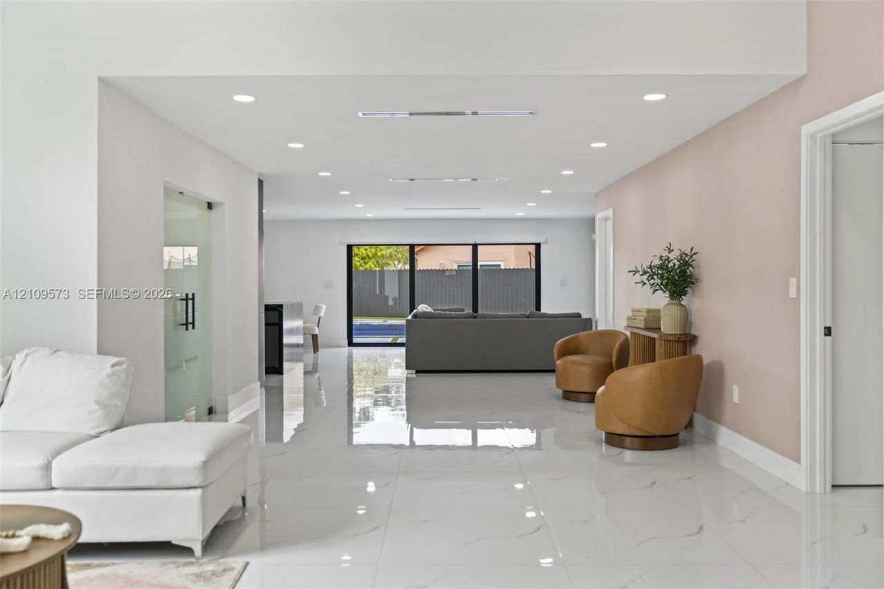 990 NW 131st Ave , Miami, FL 33182 Photo