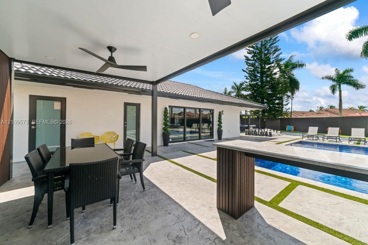 990 NW 131st Ave , Miami, FL 33182 Photo
