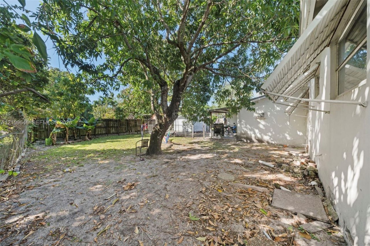 5886 SW 20th St, Miami, FL 33155 Photo