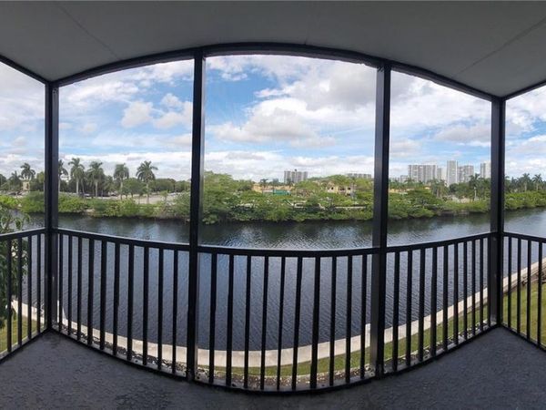 3475 N Country Club Dr , Unit 319, Aventura, FL 33180