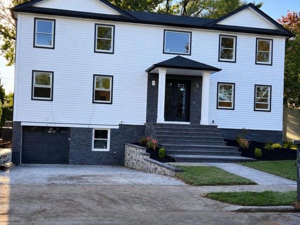 11 Delaware Avenue , Jericho, NY 11753