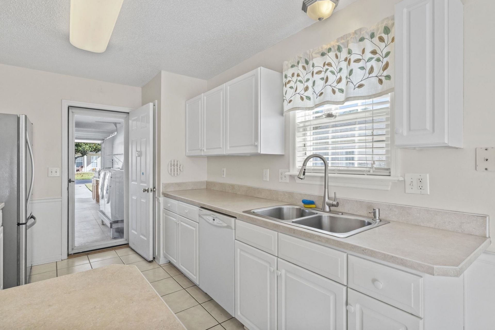 2204 Brick Dr. Photo 15