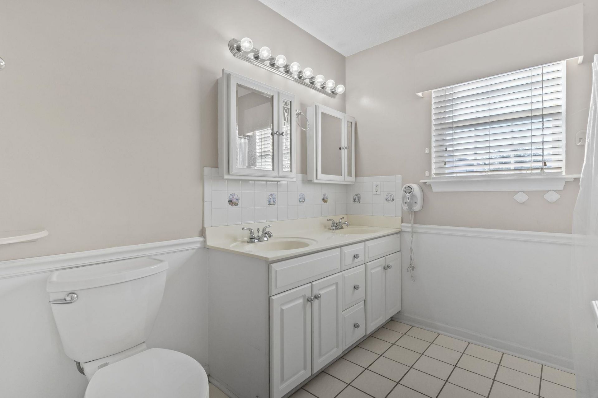 2204 Brick Dr. Photo 22