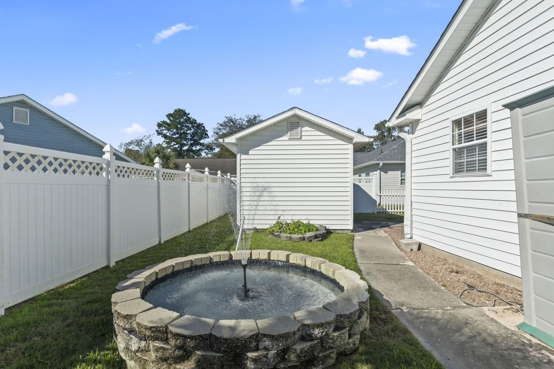 2204 Brick Dr. Photo 35