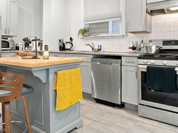 340 Central Ave, Orange, NJ 07050