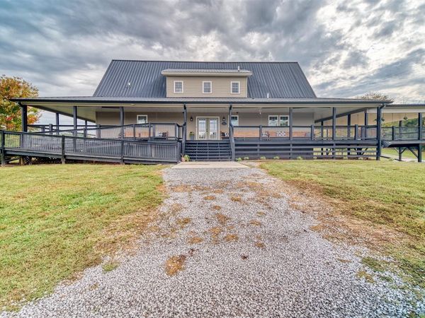 1633 Squire Lyles Road, Scottsville, KY 42164