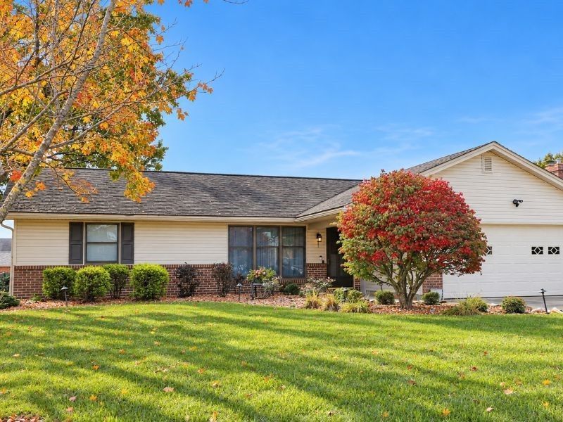 833 Trailwood Drive, Boardman, OH 44512 Photo 3