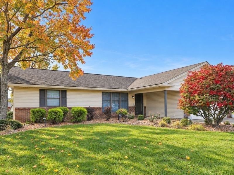 833 Trailwood Drive, Boardman, OH 44512 Photo 8