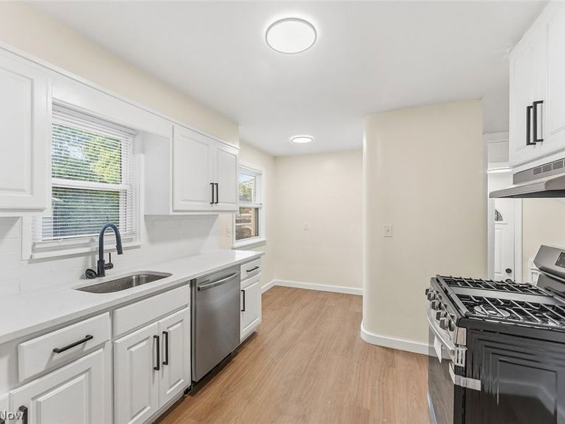 3791 Fairoaks Road, South Euclid, OH 44121 Photo 10