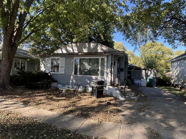 514 W Harrison Street, Villa Grove, IL 61956