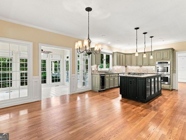 5358 Brooke Farm Drive, Atlanta, GA 30338