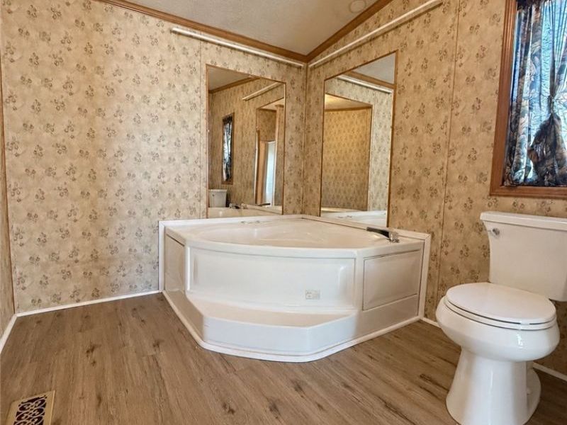 13058 Kevin Lane, Chardon, OH 44024 Photo 11