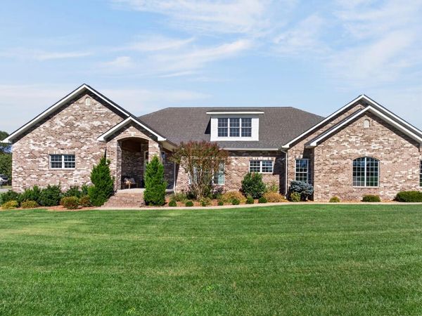 950 Stonebridge Circle, Cookeville, TN 38501