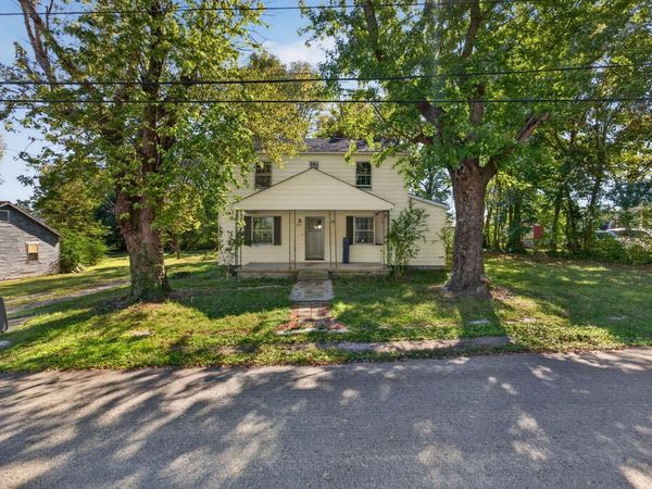 424 W 5th St, Cookeville, TN 38501