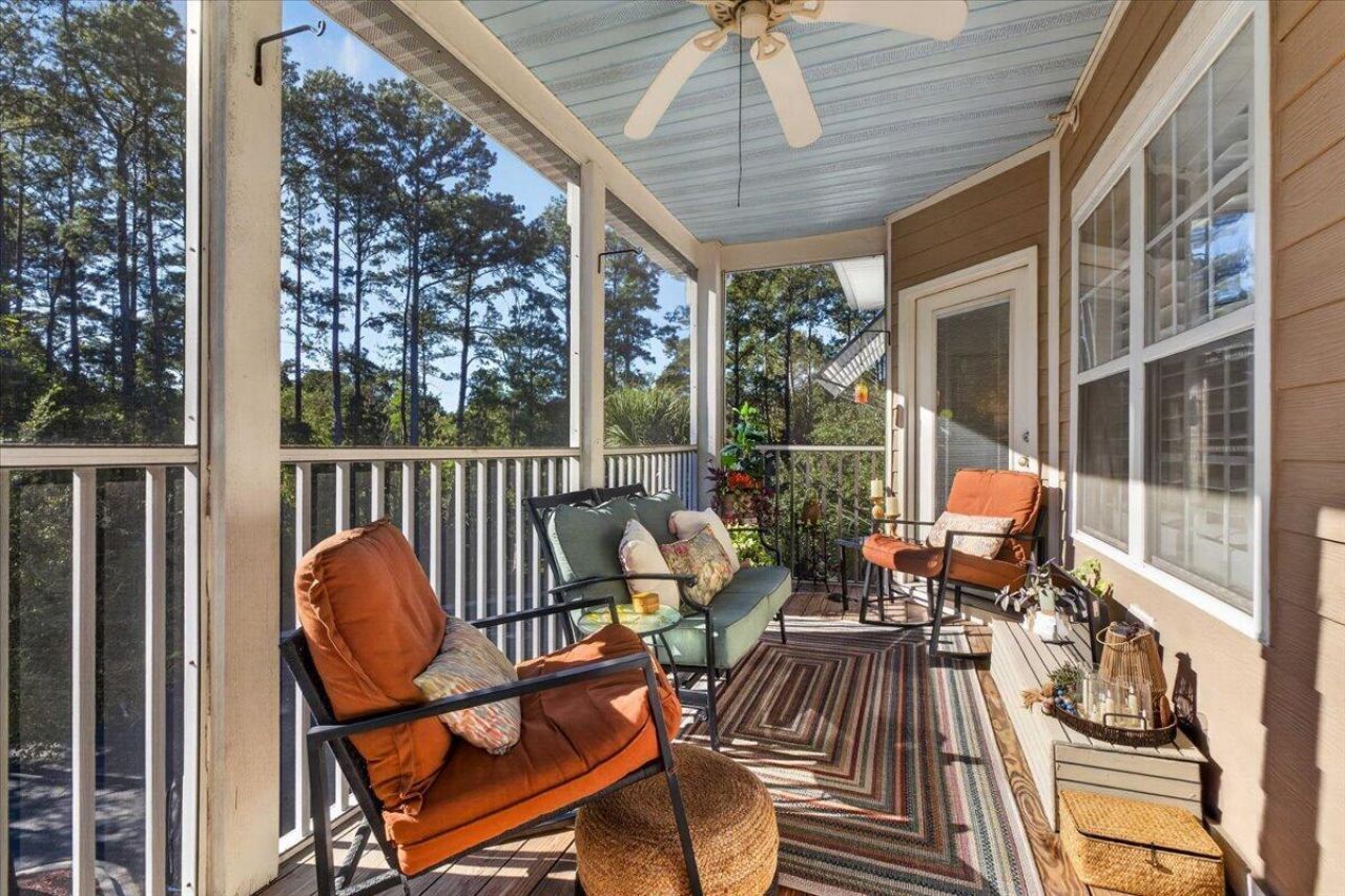 1923 Basildon Road Photo 16