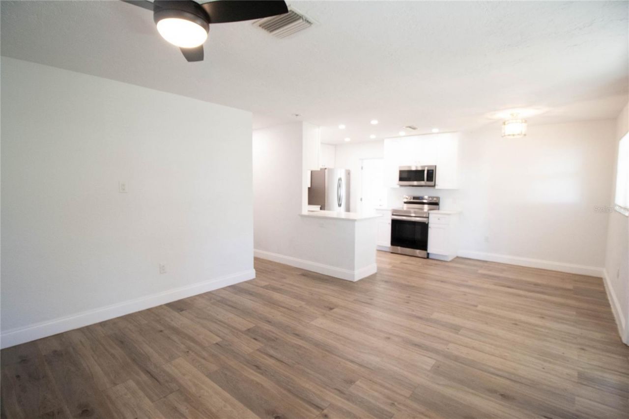 2345 Floyd Street , Sarasota, FL 34239 Photo