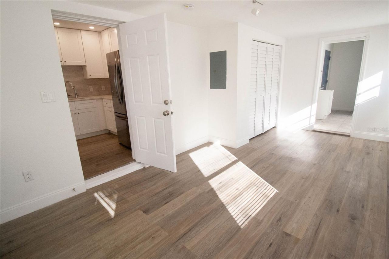 2345 Floyd Street , Sarasota, FL 34239 Photo