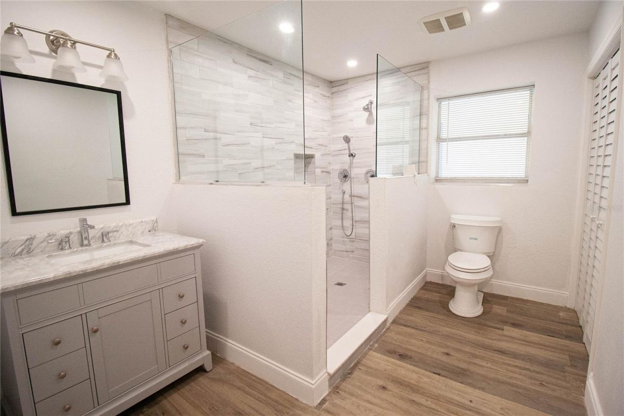 2345 Floyd Street , Sarasota, FL 34239 Photo