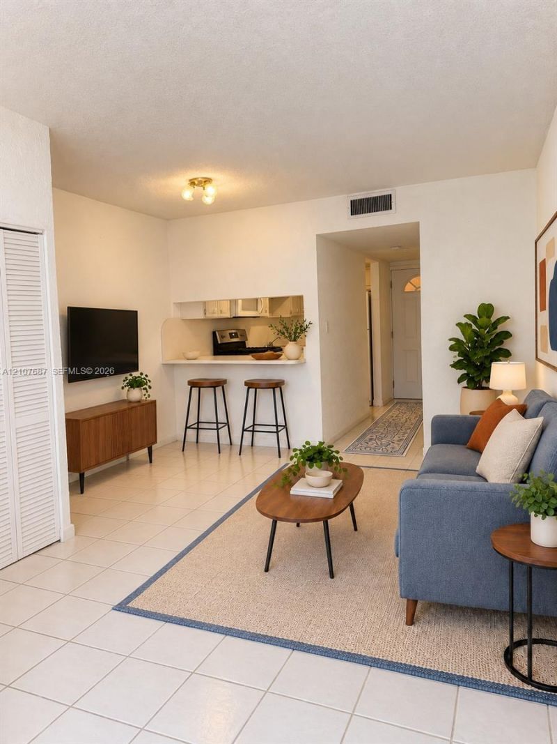 1300 W 47th Pl , Unit 218A, Hialeah, FL 33012 Photo