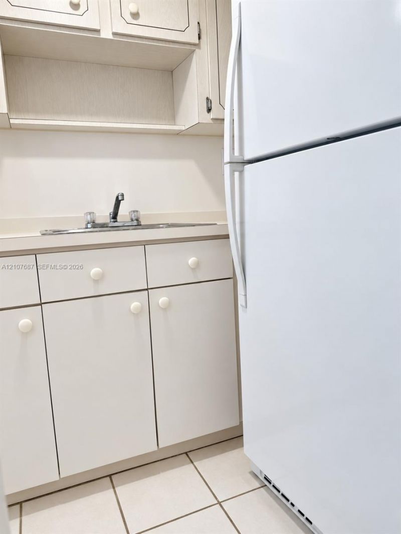 1300 W 47th Pl , Unit 218A, Hialeah, FL 33012 Photo