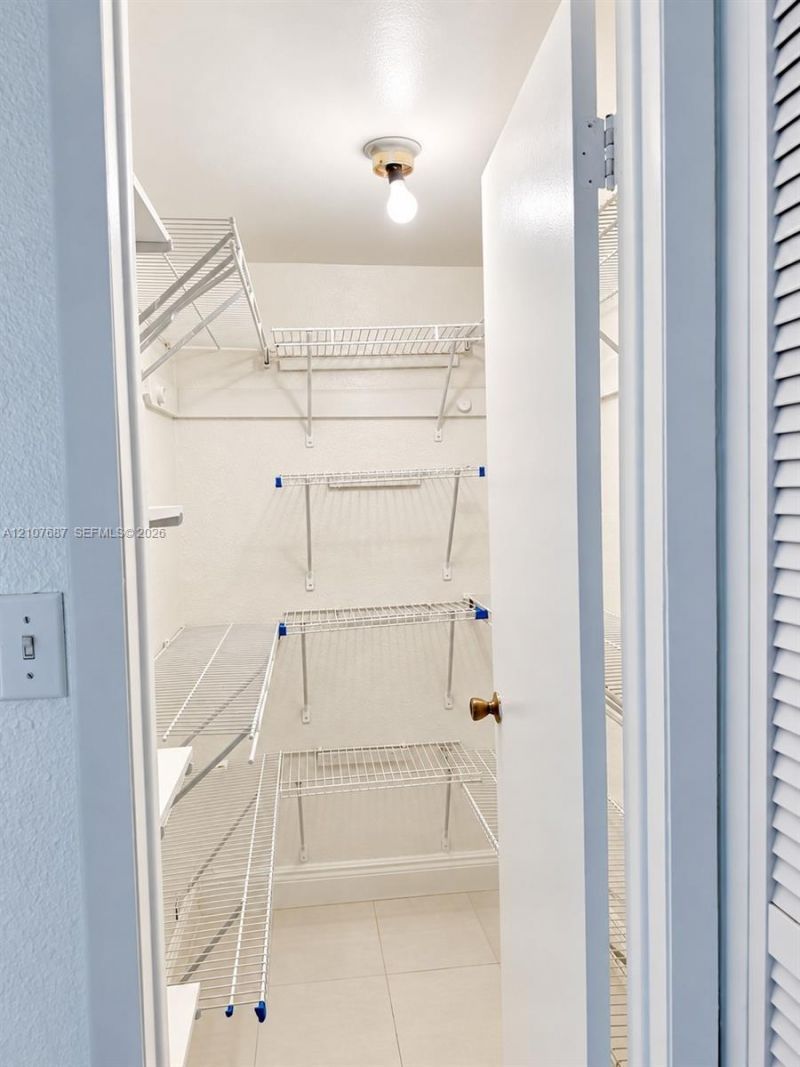 1300 W 47th Pl , Unit 218A, Hialeah, FL 33012 Photo