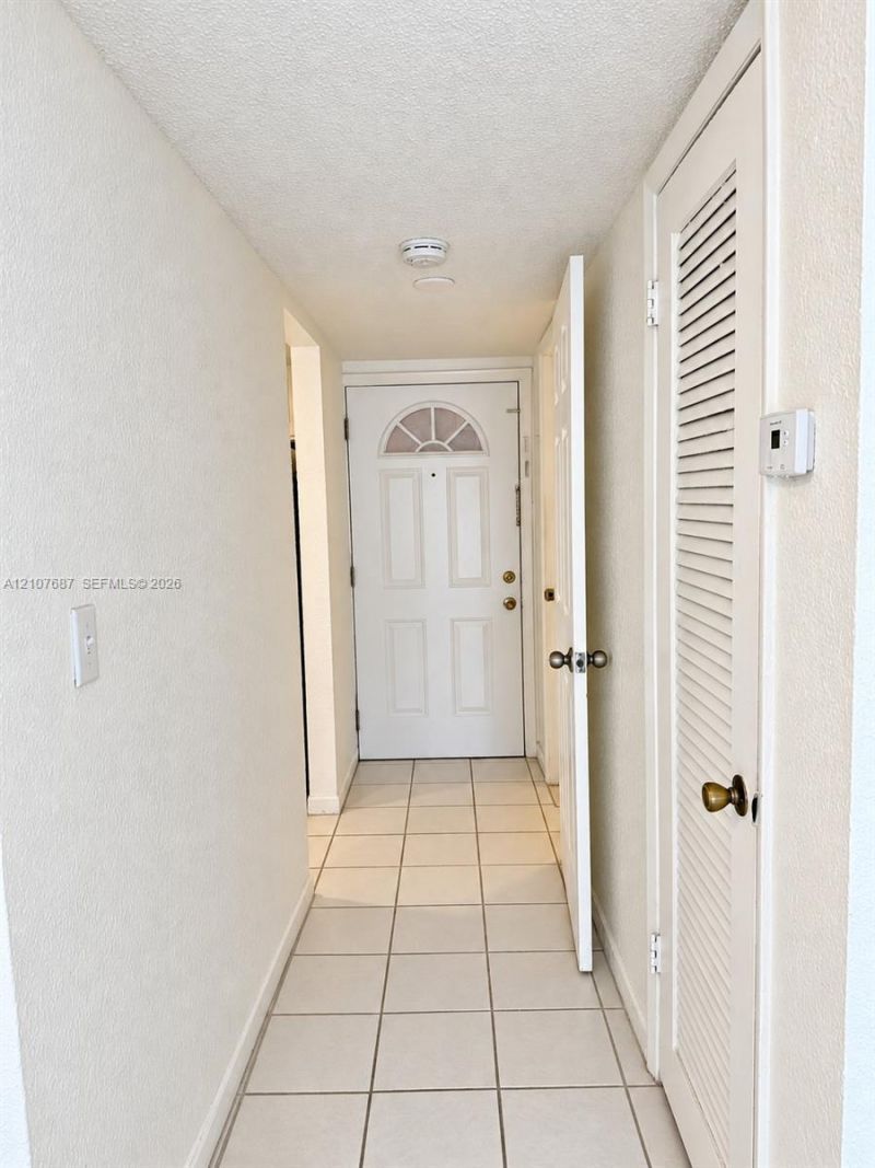 1300 W 47th Pl , Unit 218A, Hialeah, FL 33012 Photo