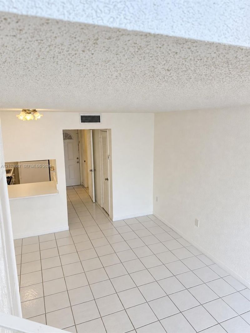 1300 W 47th Pl , Unit 218A, Hialeah, FL 33012 Photo