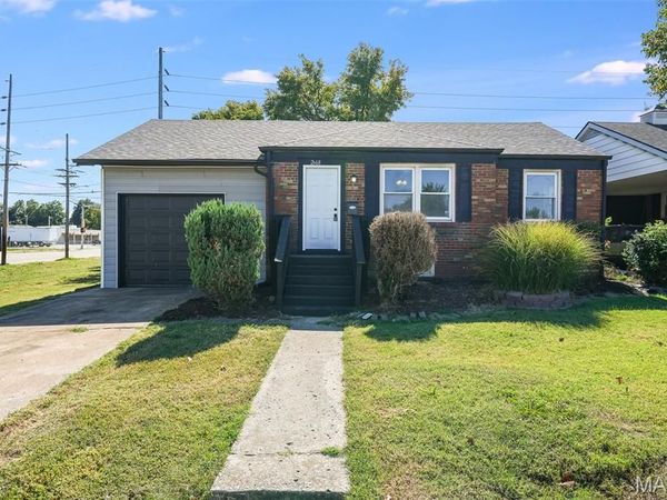 2668 E 27th Street, Granite City, IL 62040