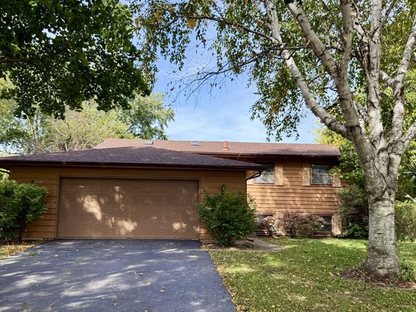 818 Horne Street, St. Charles, IL 60174