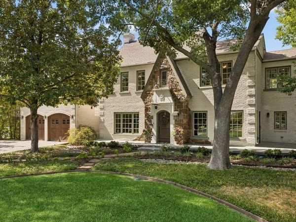 8319 Forest Hills Boulevard , Dallas, TX 75218