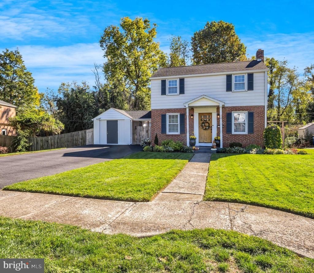 15 HIGHLAND DRIVE, CAMP HILL, PA 17011