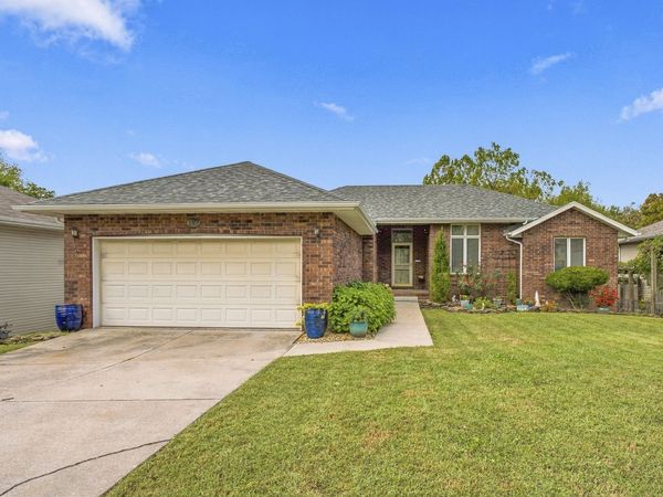3327 S Lakeside Avenue , Springfield, MO 65804