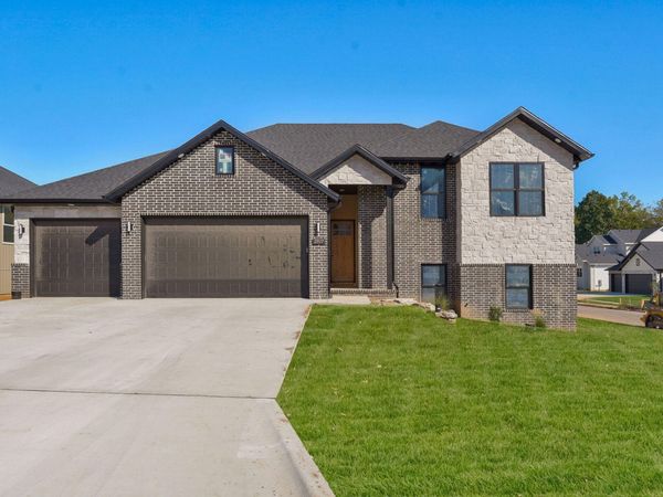 2917 W Marty Street , Springfield, MO 65810
