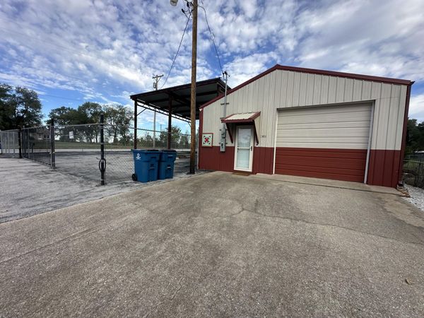 901 N Washington Street , Diamond, MO 64840
