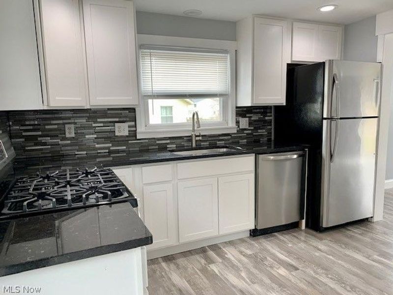 1917 Northmoreland Boulevard, Cuyahoga Falls, OH 44221 Photo 2