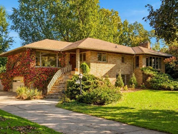 1843 Colvin Avenue , Saint Paul, MN 55116