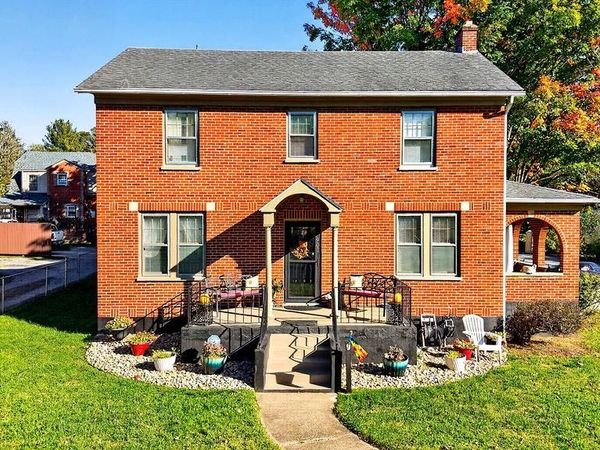 901 SPRINGHILL RD, STAUNTON, VA 24401